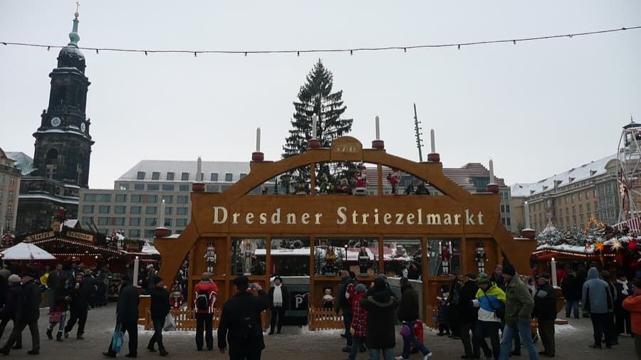 Դրեզդենի Striezelmarkt ամանորյա տոնավաճառի մուտքը